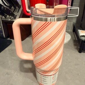 Stanley Quencher H2.0 40oz Tumbler Peach & Red Stripe Limited Color NWT